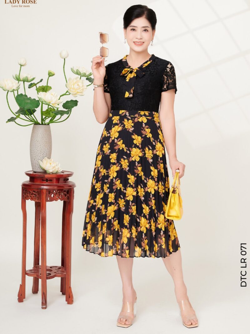 Đầm tay ngắn dáng xòe chất liệu chiffon phối ren 24S17ĐTCLR071-2