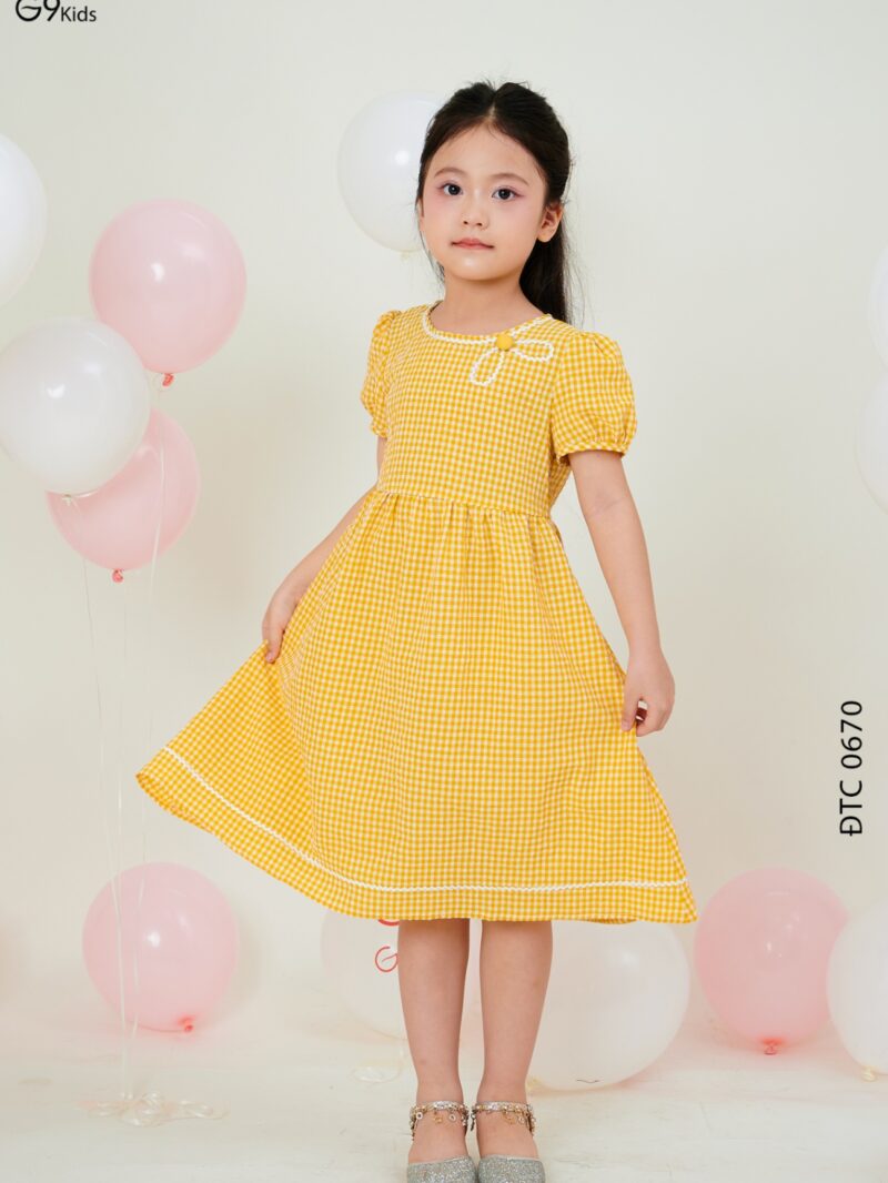 Váy xòe tay ngắn chất liệu thô kẻ 24S17BĐTC0670-2